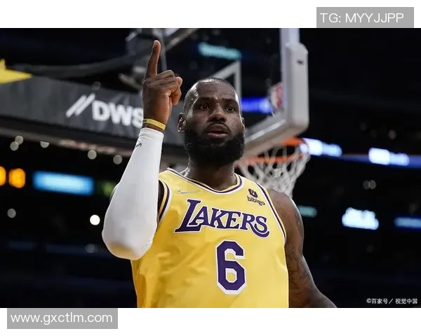 詹姆斯的传奇之路：从青涩少年到NBA巨星的辉煌历程